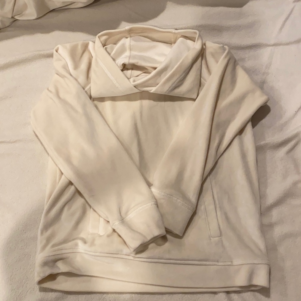 very warm it is a warm cozy sweatshirt